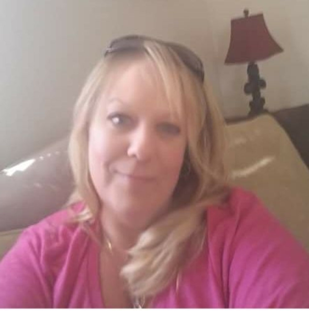 Meet your Posher, Elaine